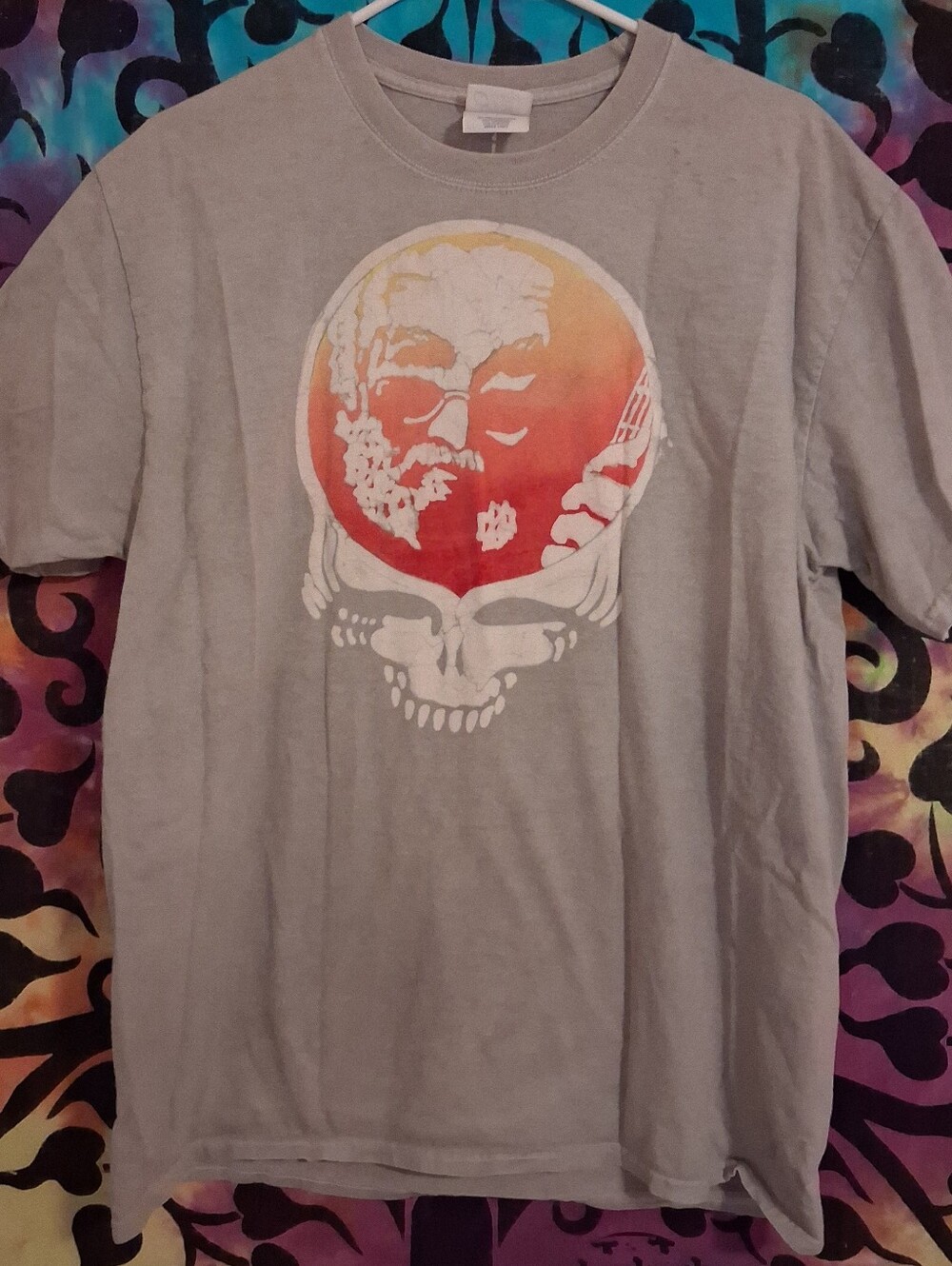 Port and Company Light Gray Short-Sleeve Tee with Orange-Red Sunset Skull